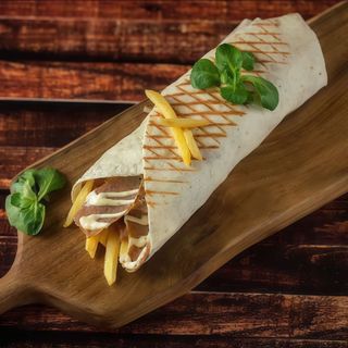 Kebab rollo z frytkami + ser