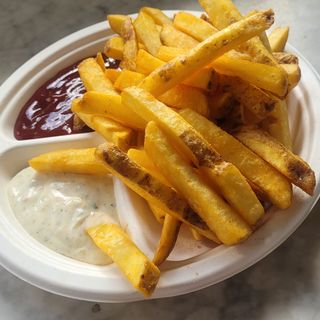 Frytki belgijskie ze skórką duża porcja