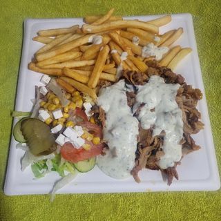 Zestaw na talerzu duży z kapitańską karkówką