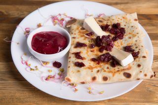 Naleśnik z pieczonym indykiem