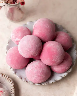 Lody MOCHI Strawberry Cheesecake