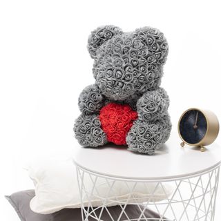 Miś z różyczek szary z sercem duży 