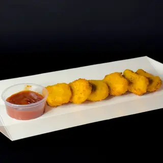 Nuggetsy z kurczaka z sosem
