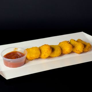 Nuggetsy z kurczaka z sosem