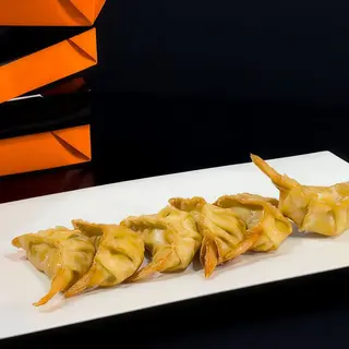 Gyoza z krewetkami i sosem Słodki chlii