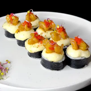 Roll z grillowanymi krewetkami