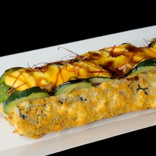 Roll-dog z łososiem