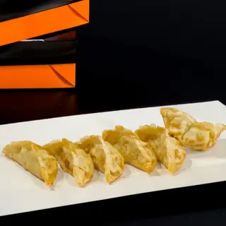 Gyoza z kurczakiem i sosem Unagi