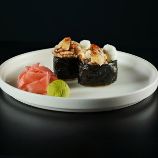 Gunkany z węgorzem i serkiem 2 szt