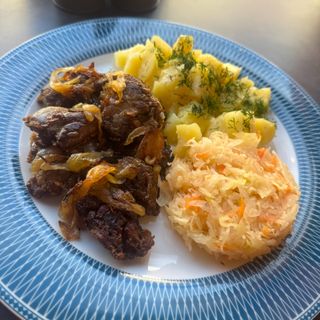 Wątróbka drobiowa z cebulką 