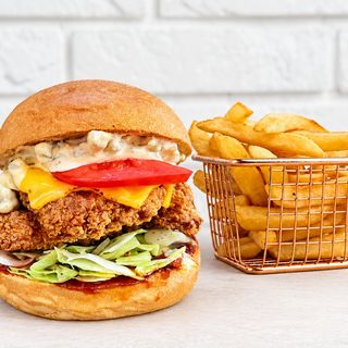 Kurczak burger +Frytki