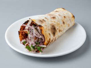 Pizza turecka z warzywami i z mięsem