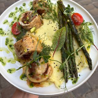 Pieczona pierś z kurczaka faszerowana oscypkiem