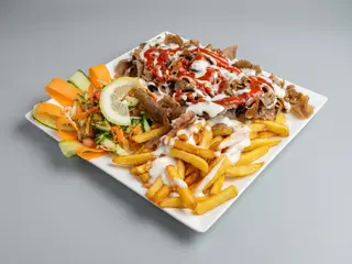 Kebab na talerzu średni