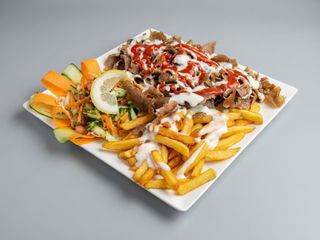 Kebab na talerzu średni