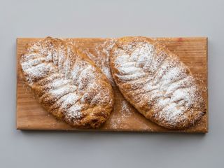 Croissant z borówką