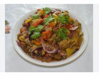 Ciepła sałatka z grillowanych warzyw