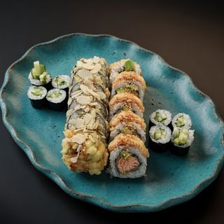 Sushi Set 2 / 1 osoba / smażony / 19 szt.
