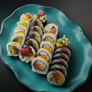 Sushi Set 4 / 2 osoby / surowy / 22 szt.
