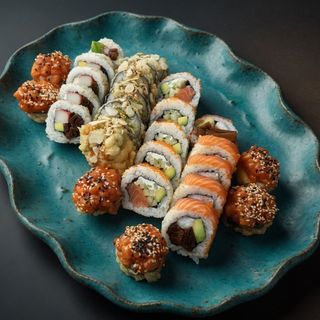 Sushi Set 8 / 3 osoby / mix / 27 szt.