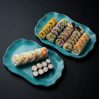 Sushi Set 9 / 4 osoby / smażony / 42 szt.