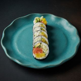 Futomaki Łosoś 6 szt.