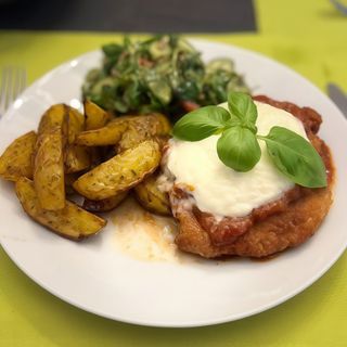Chicken parmigiana z serem mozarella