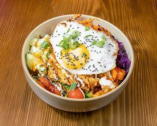 Bibimbap z kurczakiem