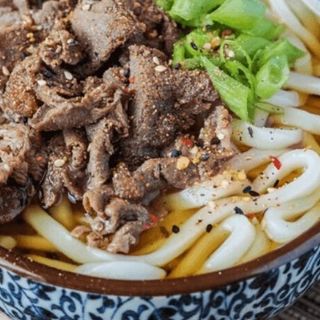 zupa udon z wołowiną