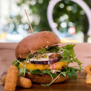 Burger Trzynaście (Wegetariański)