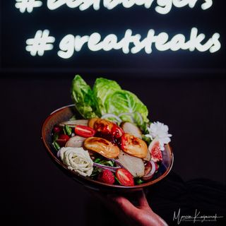 Sałatka z oscypkiem