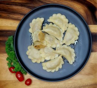 Pierogi z ziemniakami i cebulką