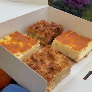 BOX Sernik i szarlotka 