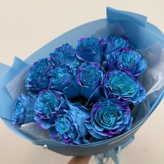 Bukiet z niebieskich róż