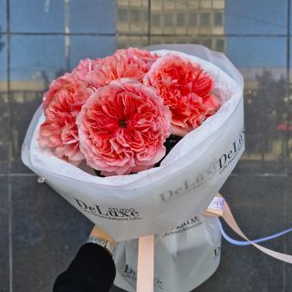 Bukiet róż “Candy Expression” – 7 szt.