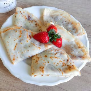 z dżemem truskawkowym