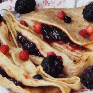 Z dżemem z czarnej porzeczki