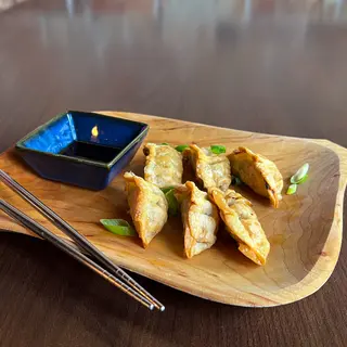 Pierożki gyoza z kaczką