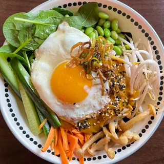 Bibimbap z kurczakiem