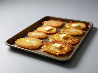 Placki Ziemniaczane pieczone na blasze z Masłem. Wybierz dodatki.