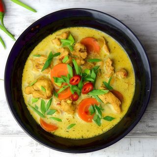 Zupa tajska z kurczakiem