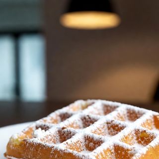 Gofr z cukrem pudrem