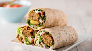 Falafel kebab w tortilli