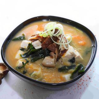 Miso tofu + krewetki (600ml)