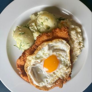 Schabowy z jajkiem 