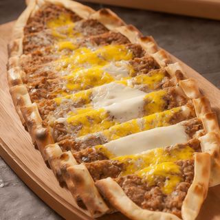 Kyimali yumurtali pide