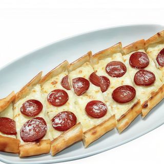 Sucuklu Kaşarlı Pide