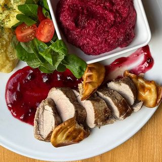 Polędwiczki wieprzowe z oscypkiem i żurawiną