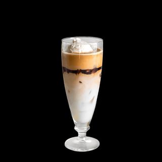 Latte mrożone z lodami