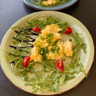 Jajecznica ze szczypiorkiem